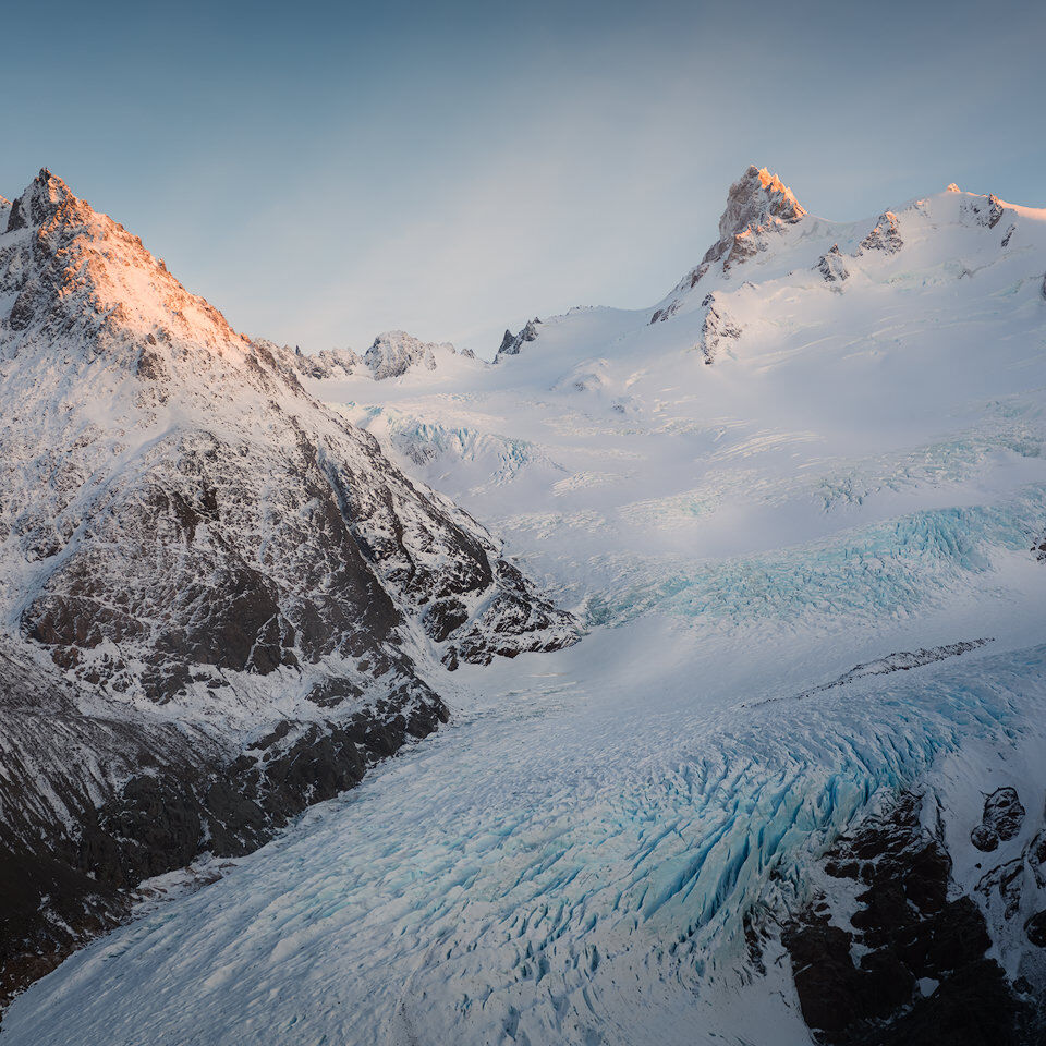 Glaciar Quervain Sunrise over patagonian glacier