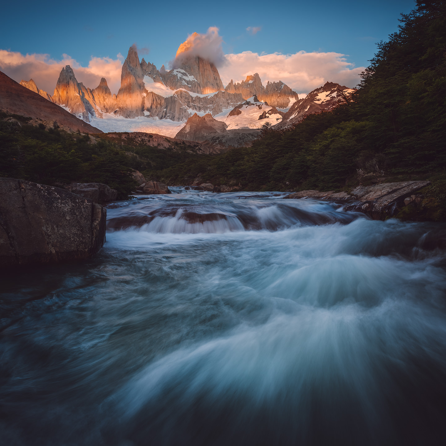 Fitz Roy and the rapids of Chorillo del Salto at sunrise