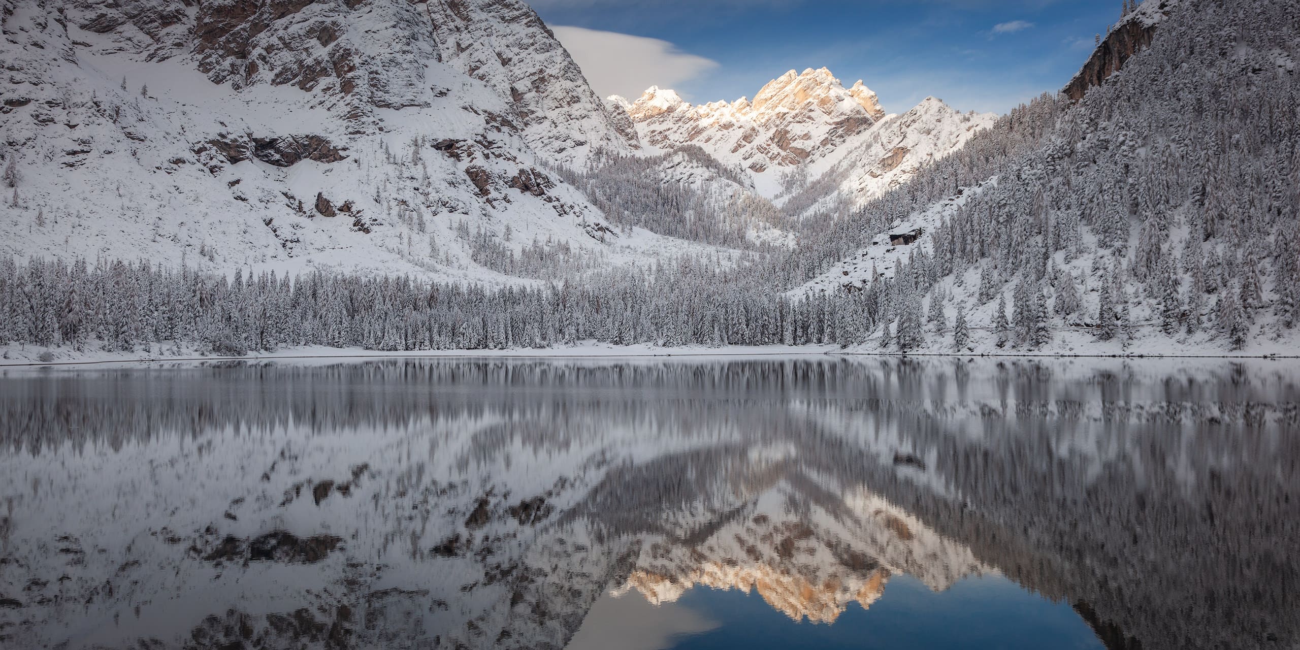 Lago di Braies: Early Winter « First snow in the Dolomites